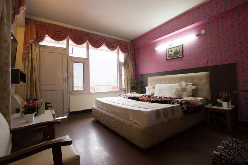 Utsav Hotel Manali  Luaran gambar