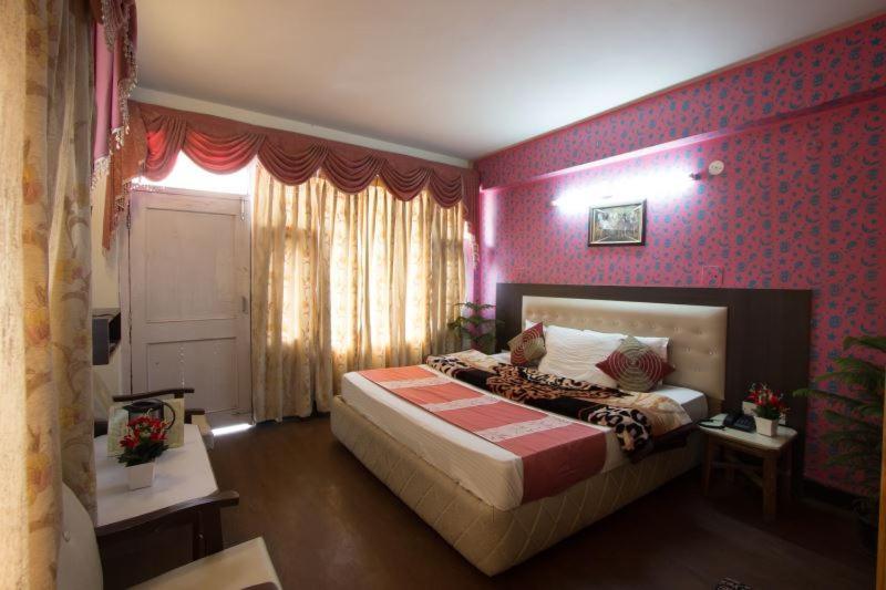Utsav Hotel Manali  Luaran gambar